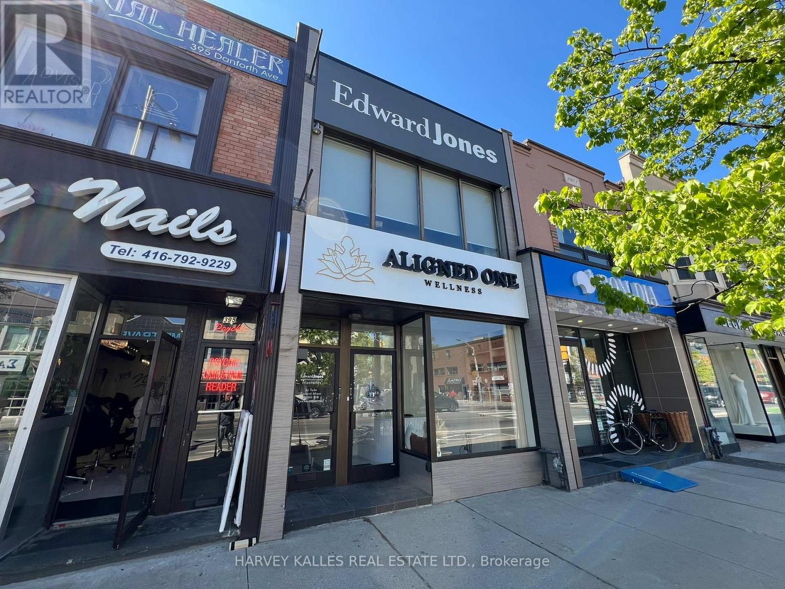 393 DANFORTH AVENUE, Toronto, Ontario