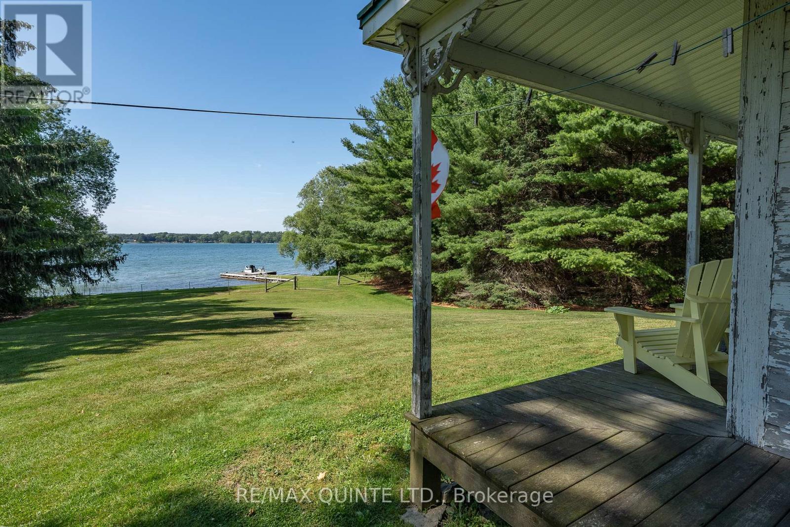562 Waupoos Island Lane, Prince Edward County, Ontario  K0K 2T0 - Photo 12 - X12154848