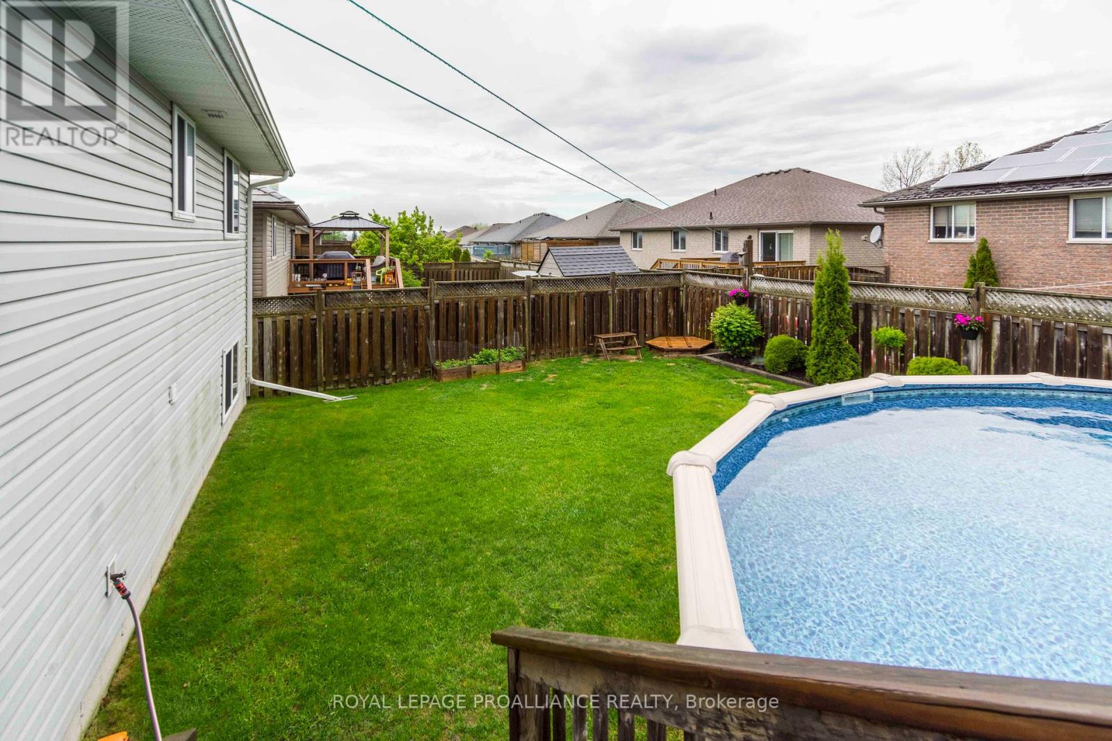 35 Belvedere Road, Quinte West, Ontario  K8V 4A9 - Photo 29 - X12154857