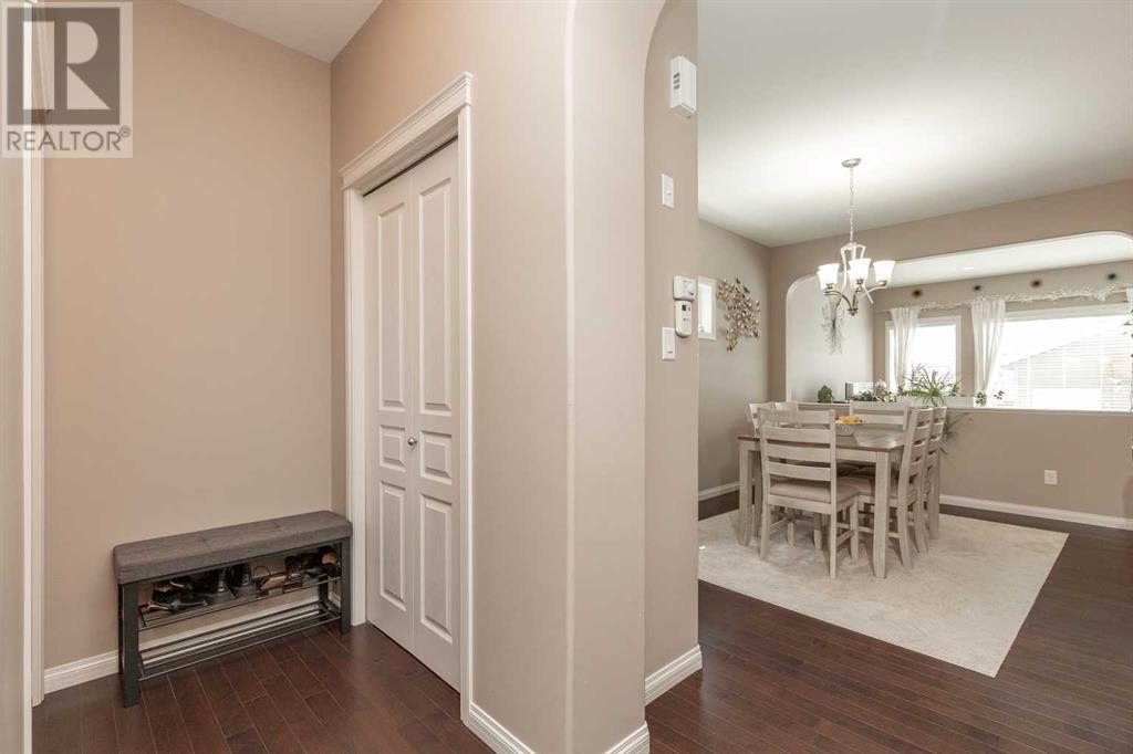 Property at 554 Keystone Chase W image 3