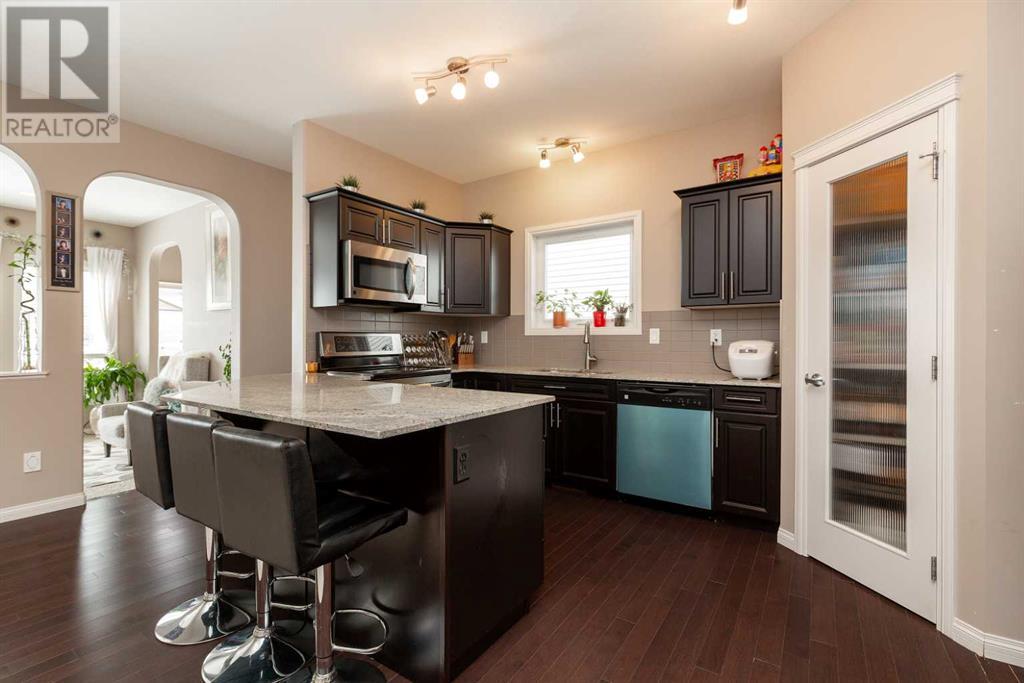 Property at 554 Keystone Chase W image 5