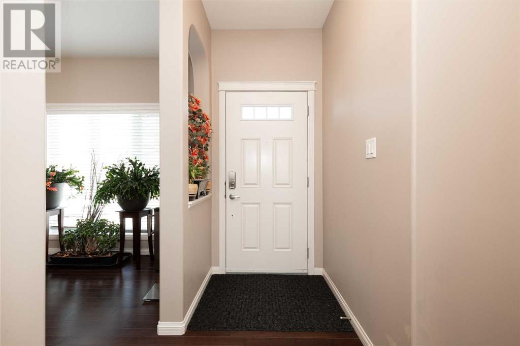 Property at 554 Keystone Chase W image 2
