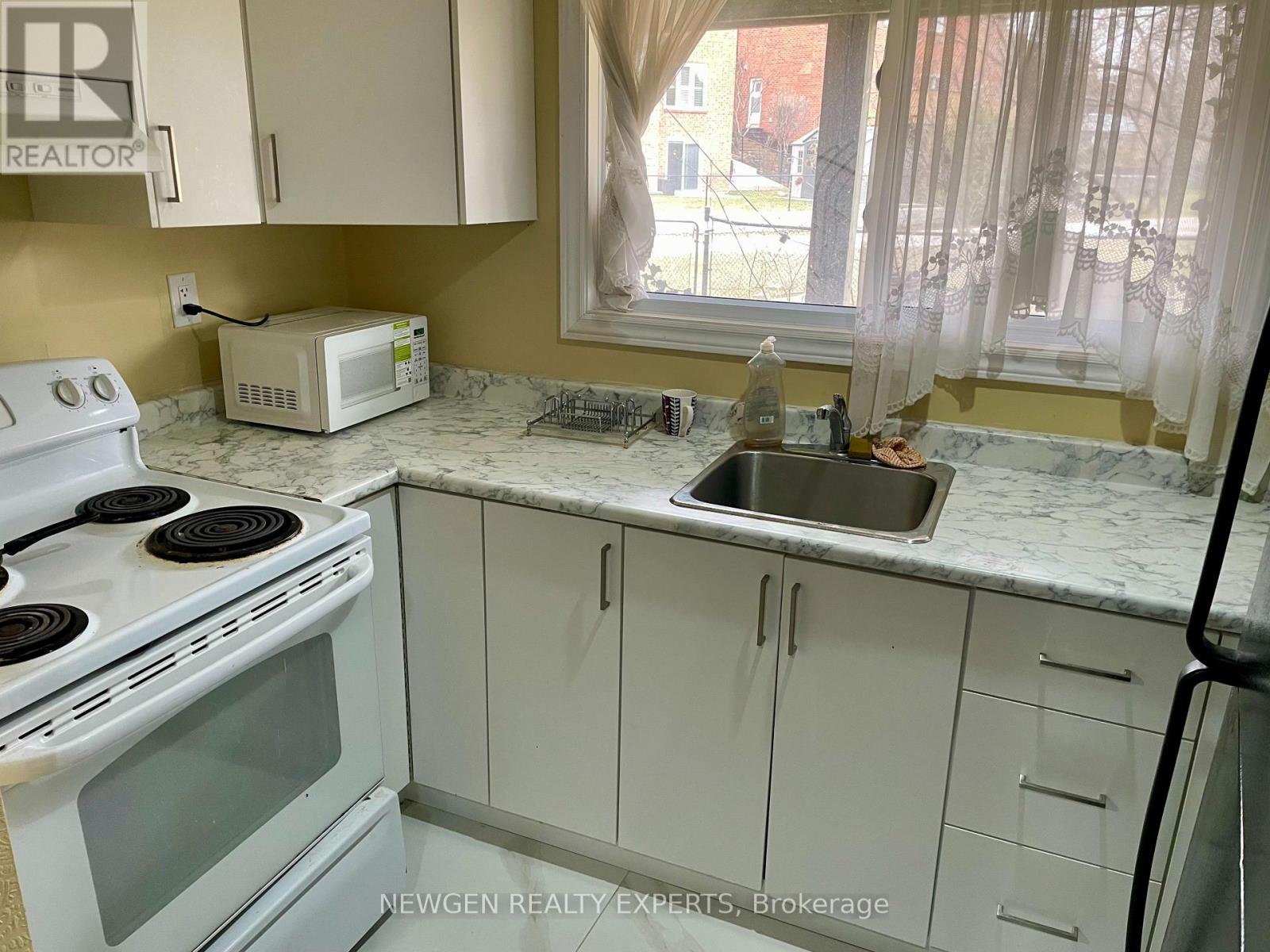 Bsmnt - 22 Piccadilly Place, Brampton (Northgate), Ontario  L6S 5E2 - Photo 4 - W12064471