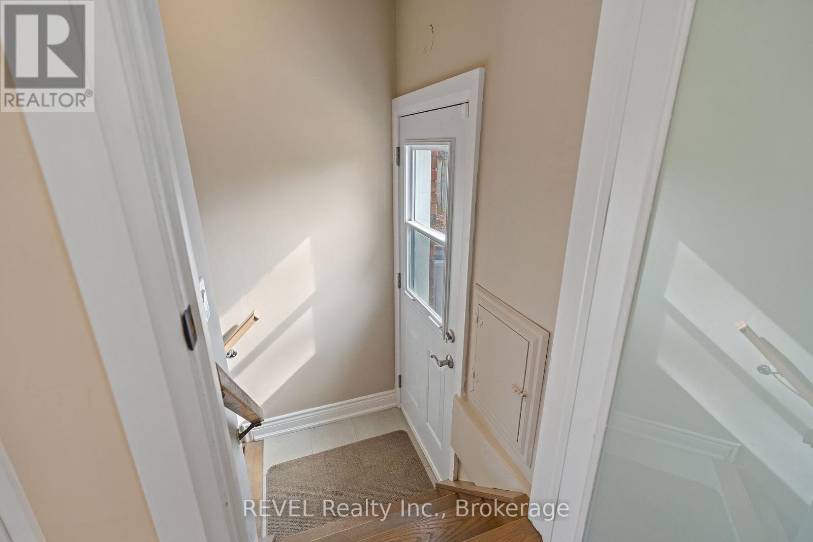 28 Dale Avenue, Hamilton, Ontario  L8G 3L9 - Photo 20 - X12154785