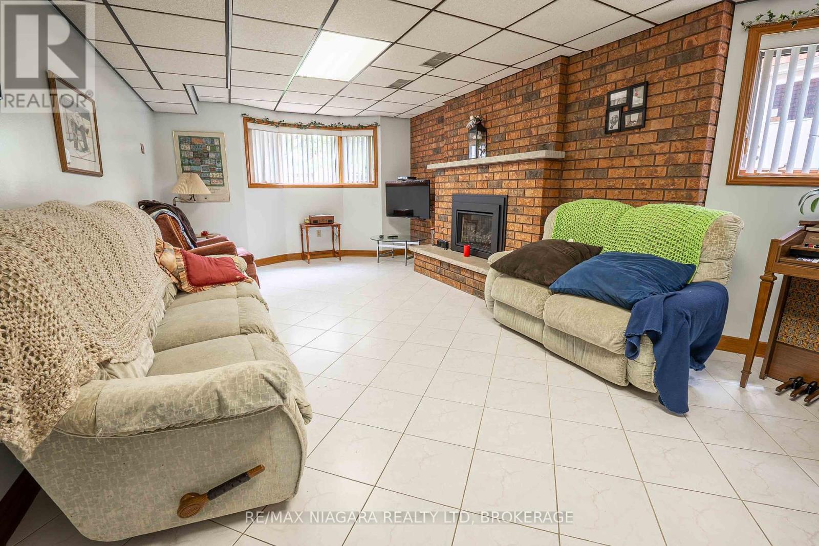 12 Fern Gate, Pelham, Ontario  L0S 1E4 - Photo 31 - X12154789