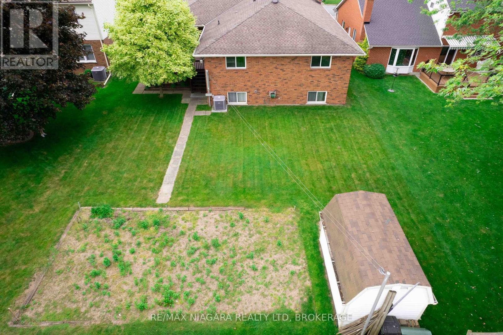12 Fern Gate, Pelham, Ontario  L0S 1E4 - Photo 47 - X12154789