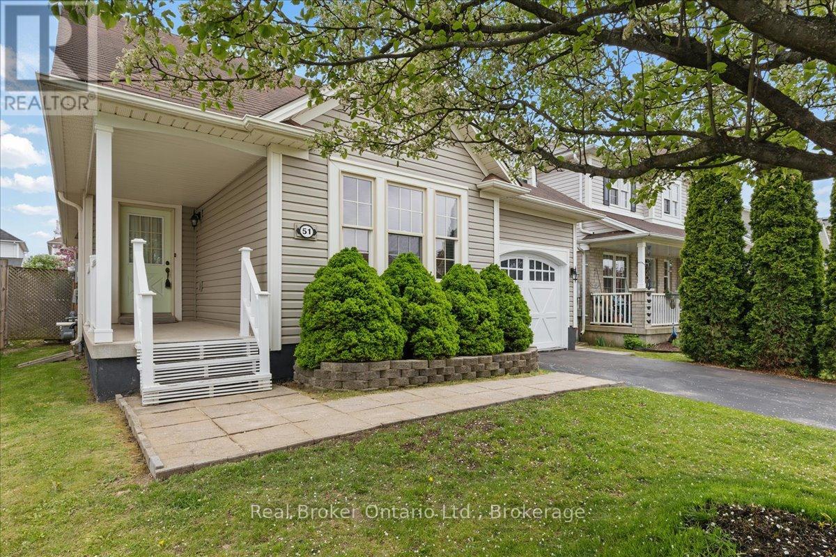51 Hollinrake Avenue, Brant, Ontario  N3T 0B6 - Photo 2 - X12154781