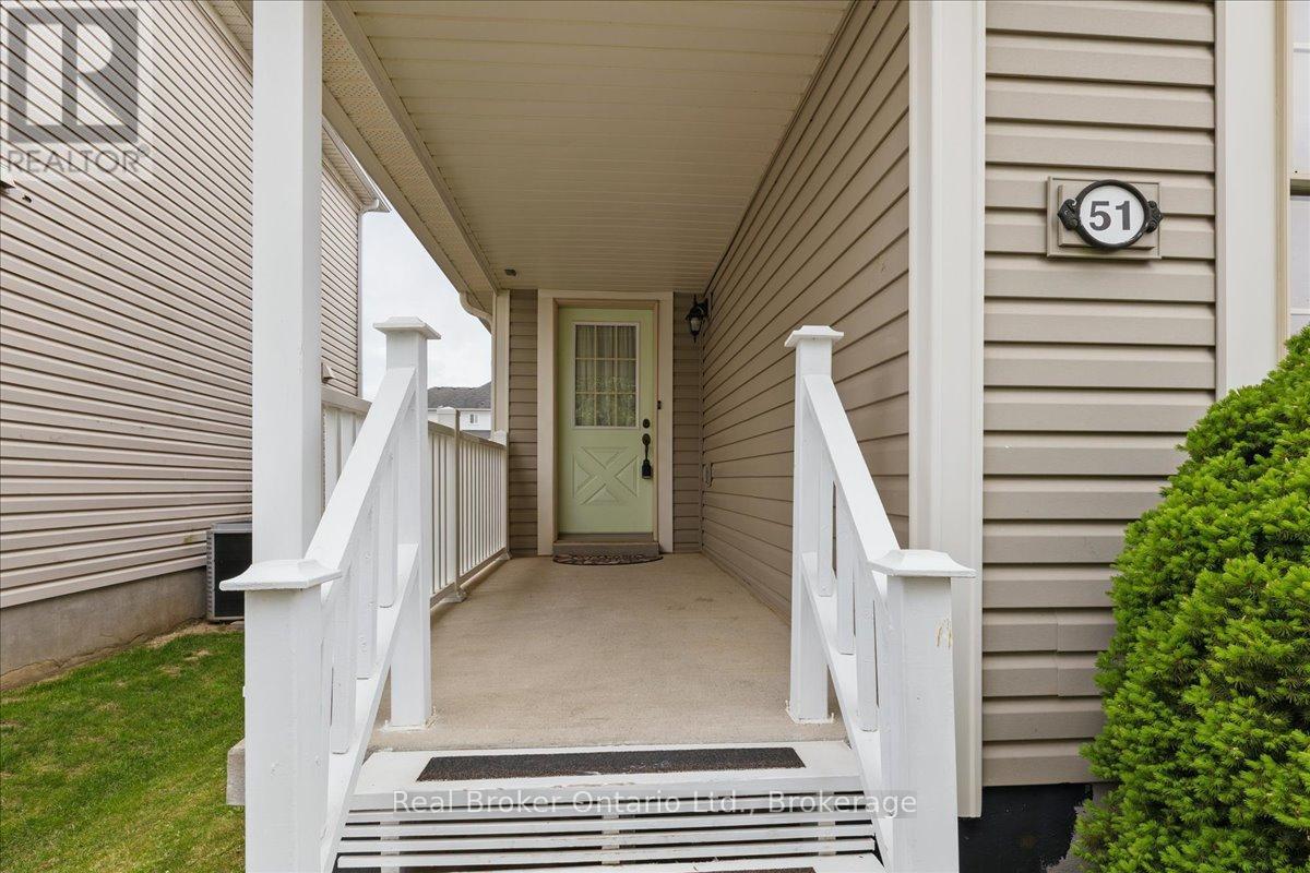 51 Hollinrake Avenue, Brant, Ontario  N3T 0B6 - Photo 3 - X12154781