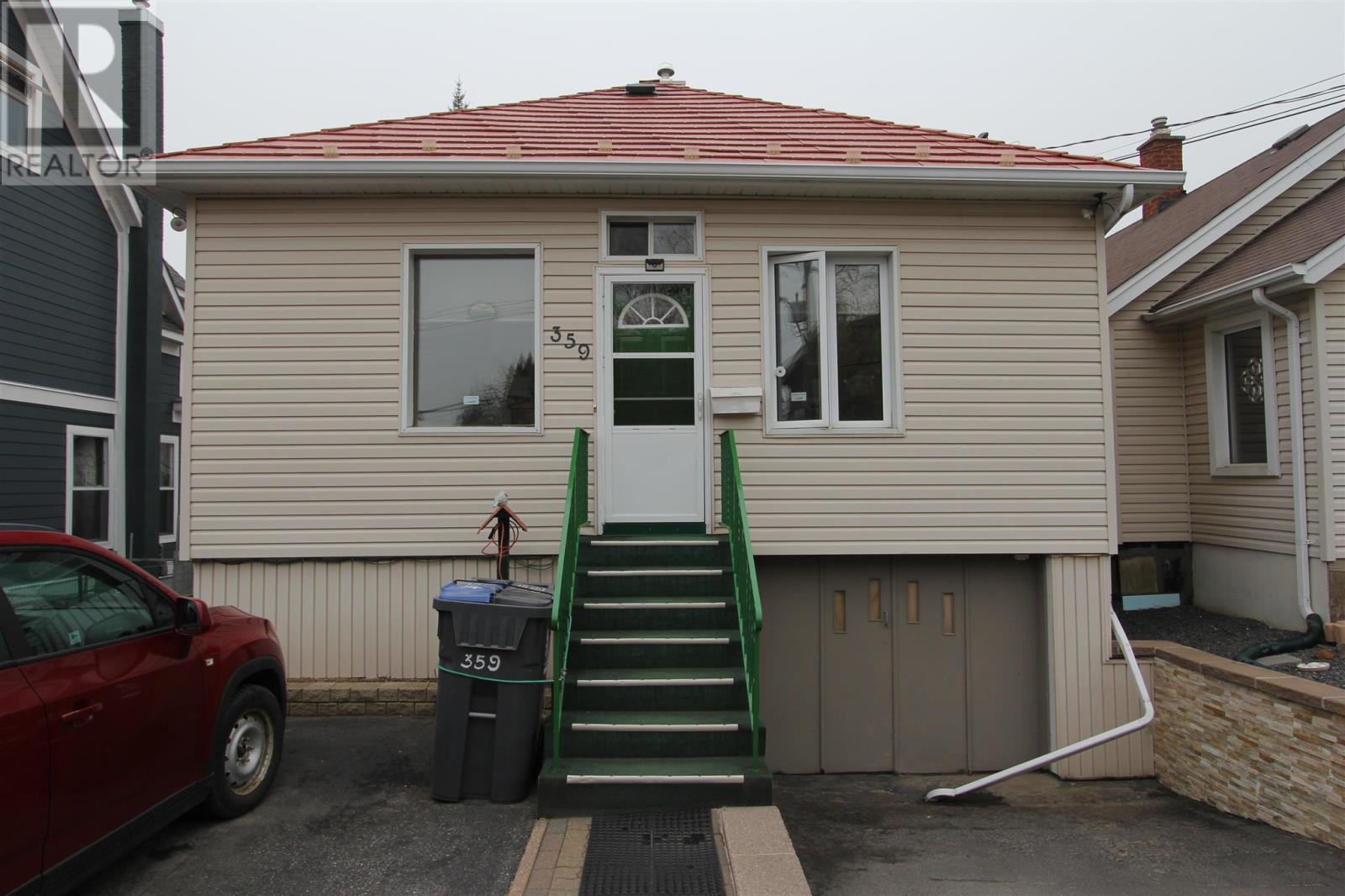 Property at 359 Dufferin ST image 2