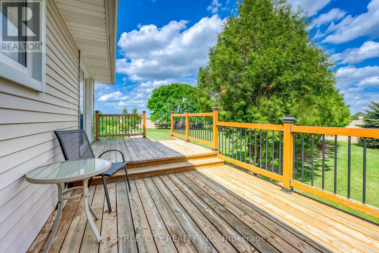 5458 Douglas Line, Plympton-Wyoming, Ontario  N0N 1J0 - Photo 23 - X12154876