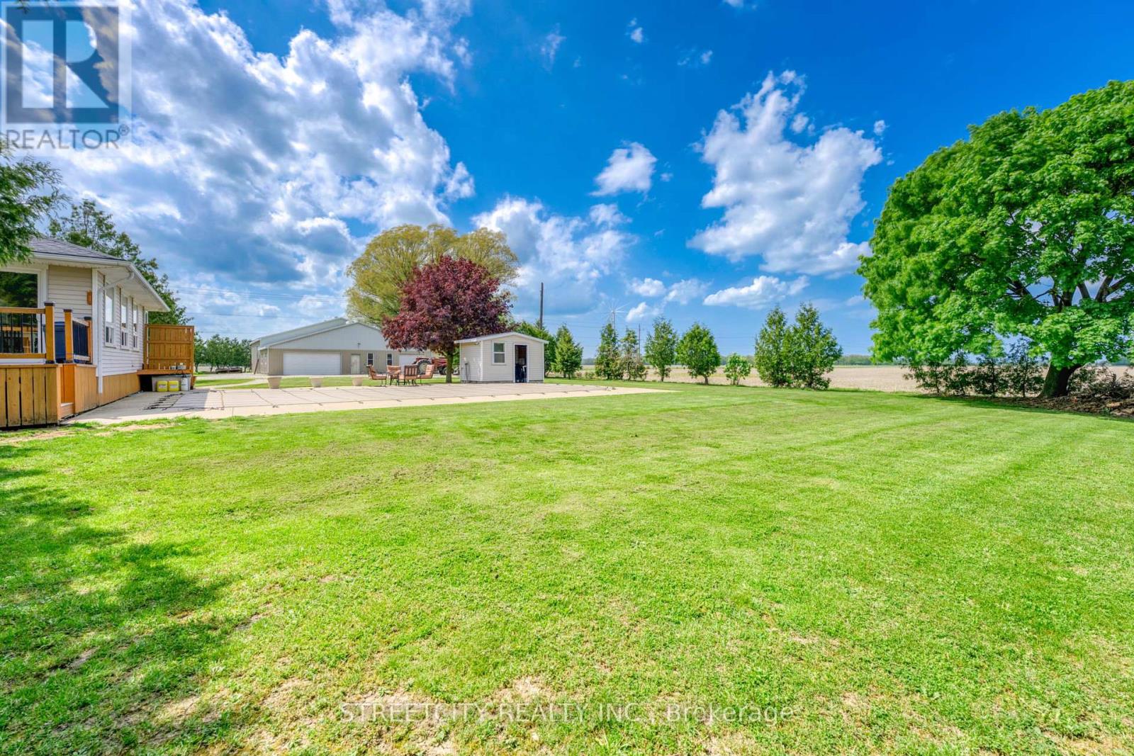 5458 Douglas Line, Plympton-Wyoming, Ontario  N0N 1J0 - Photo 20 - X12154876