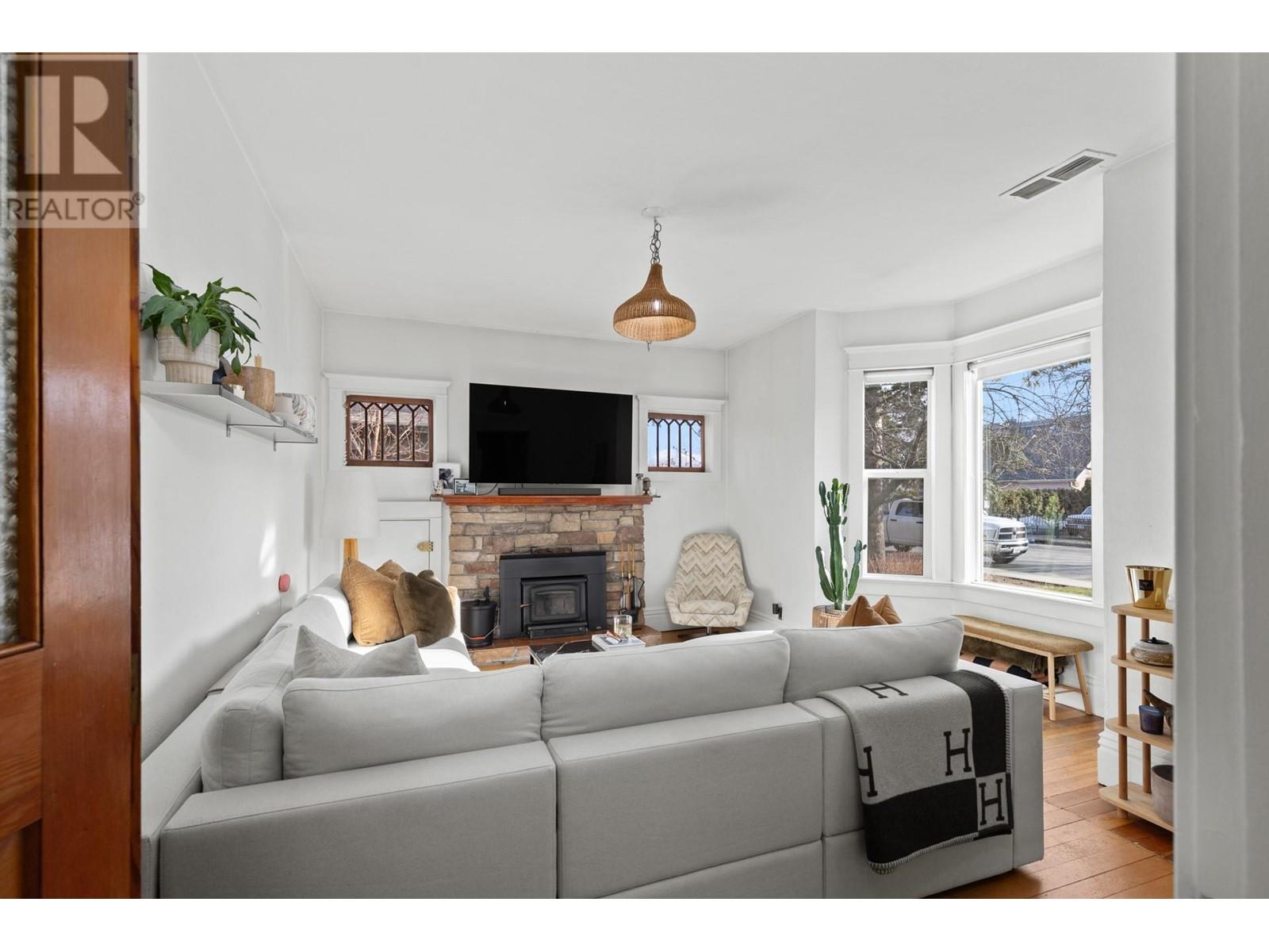 784 Lawrence Avenue, Kelowna, British Columbia  V1Y 6L9 - Photo 6 - 10348304