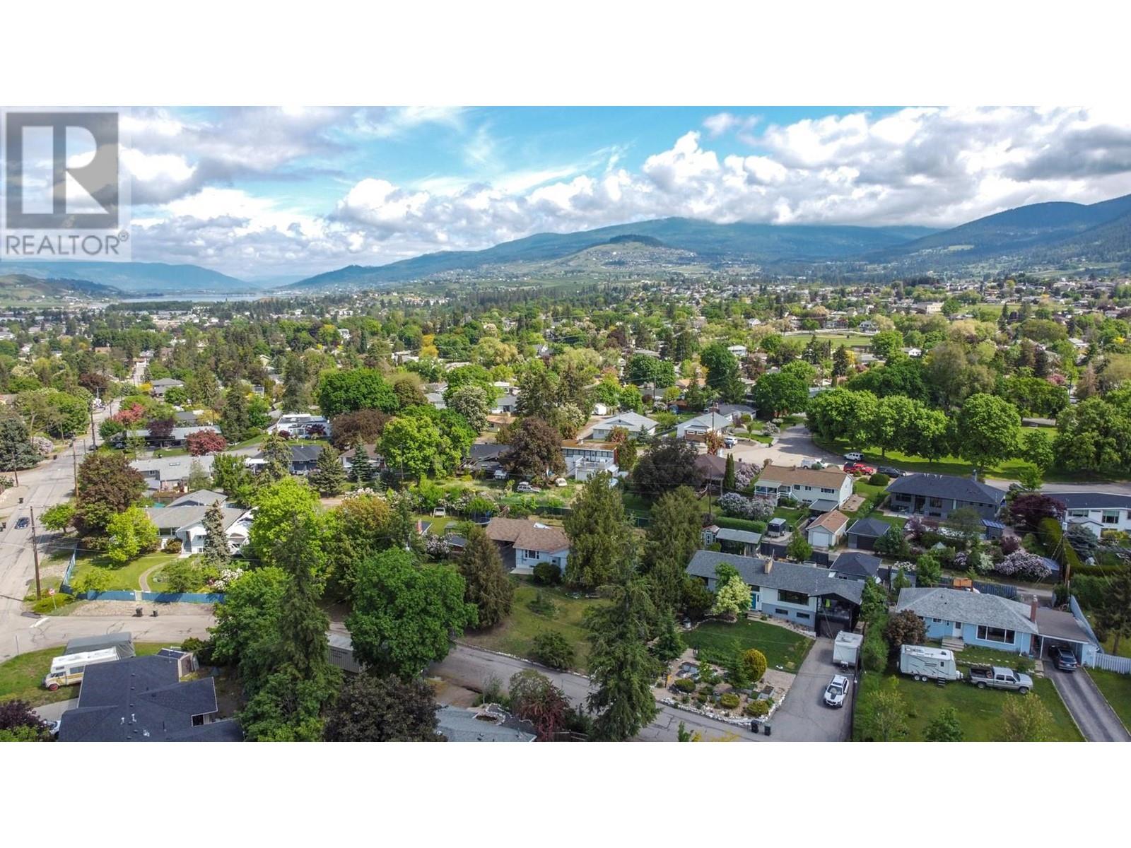 2103 27 Crescent, Vernon, British Columbia  V1T 1R5 - Photo 66 - 10347967