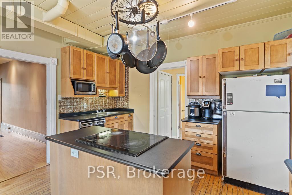 1020 Bala Falls Road, Muskoka Lakes, Ontario  P0C 1A0 - Photo 21 - X12154767