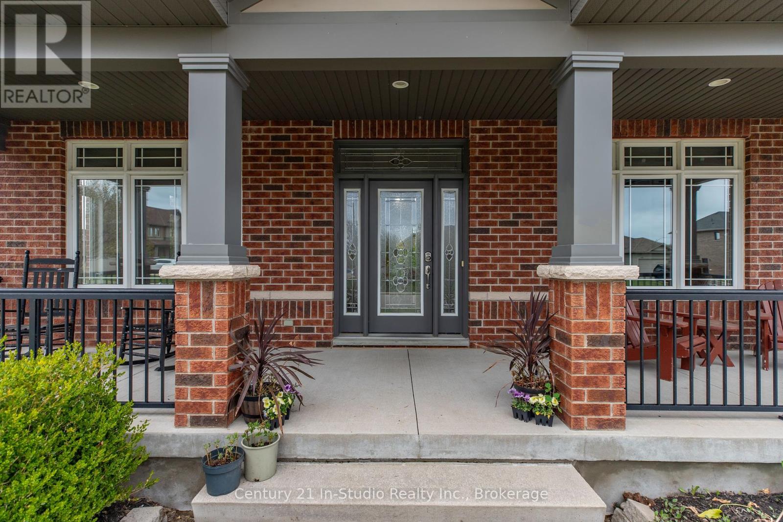 857 Sumpton Street, Saugeen Shores, Ontario  N0H 2C2 - Photo 13 - X12154772