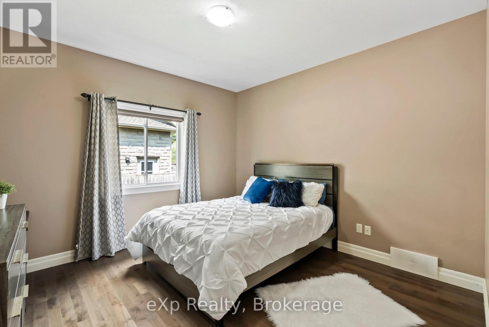337 Ray Street, Saugeen Shores, Ontario  N0H 2C1 - Photo 17 - X12154795