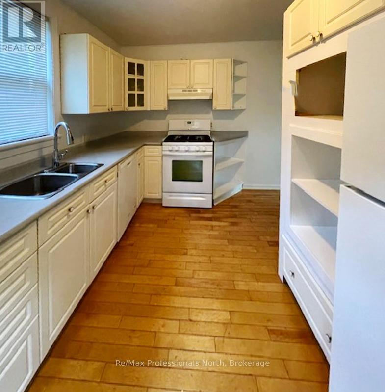 145 Front Street, Bracebridge (Macaulay), Ontario  P1L 1J7 - Photo 20 - X12154851