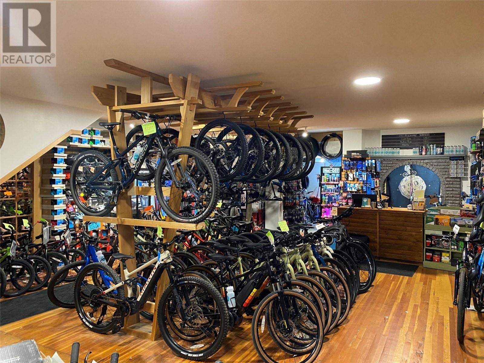 1021 Canyon Street, Creston, British Columbia V0B 1G0 - Photo 1 - 10348146