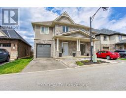 9 LINDSAY WAY, Grimsby, Ontario
