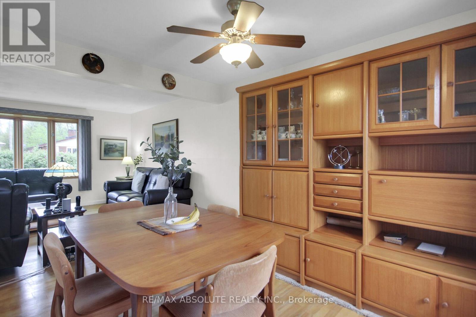 1929 Queensdale Avenue, Ottawa, Ontario  K1T 1J9 - Photo 13 - X12154780
