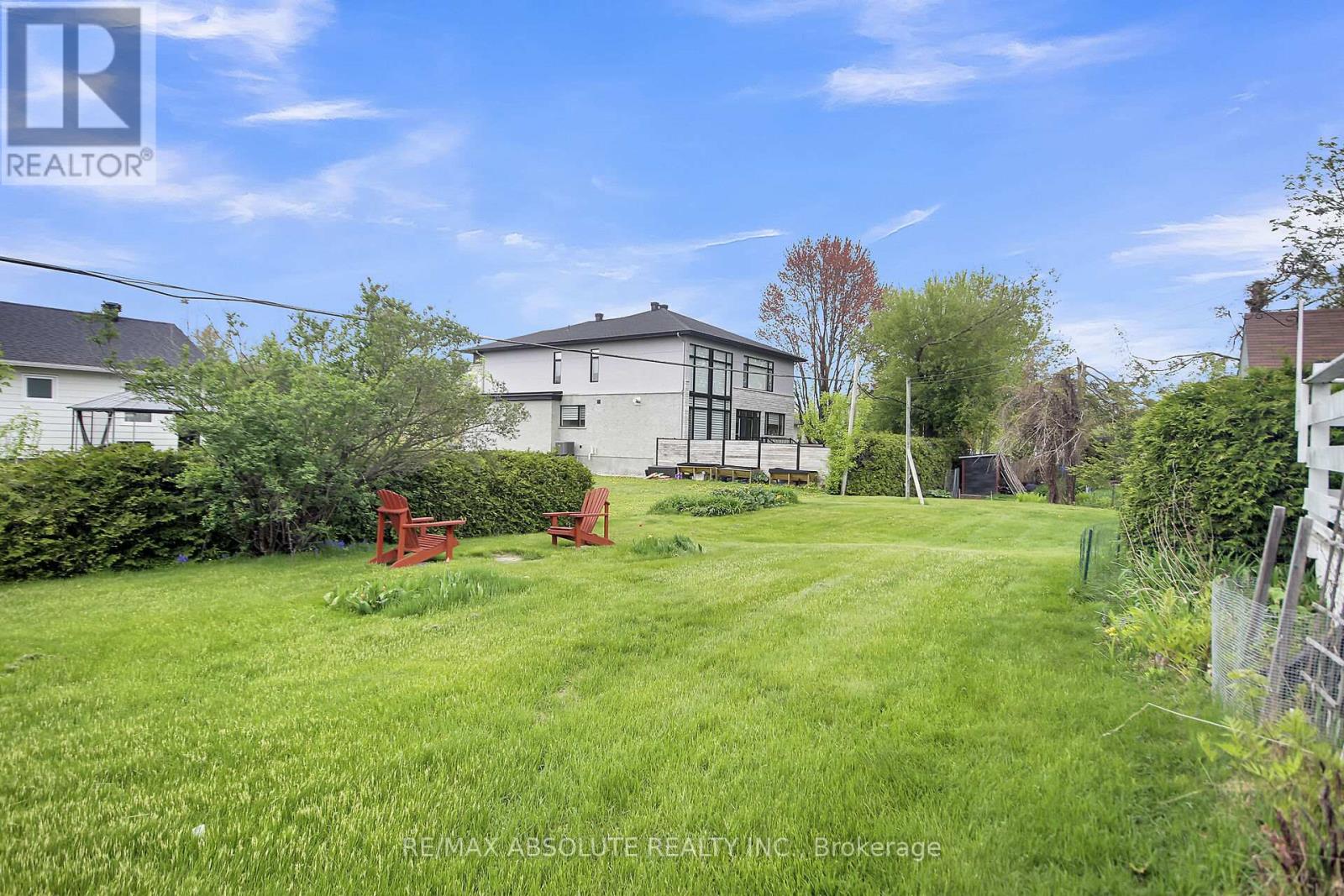 1929 Queensdale Avenue, Ottawa, Ontario  K1T 1J9 - Photo 42 - X12154780