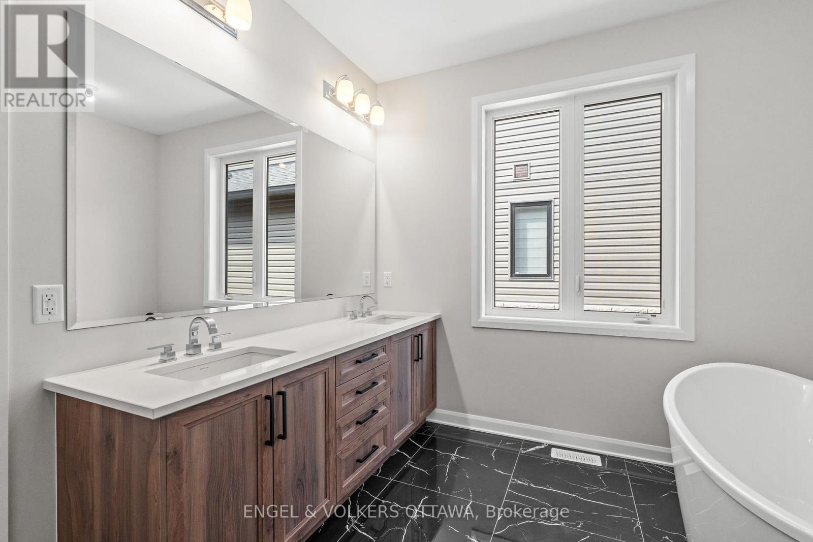 119 D'arleux Place, Ottawa, Ontario  K4M 0M7 - Photo 18 - X12154791
