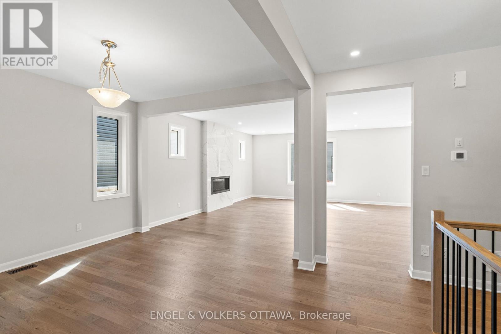 119 D'arleux Place, Ottawa, Ontario  K4M 0M7 - Photo 6 - X12154791