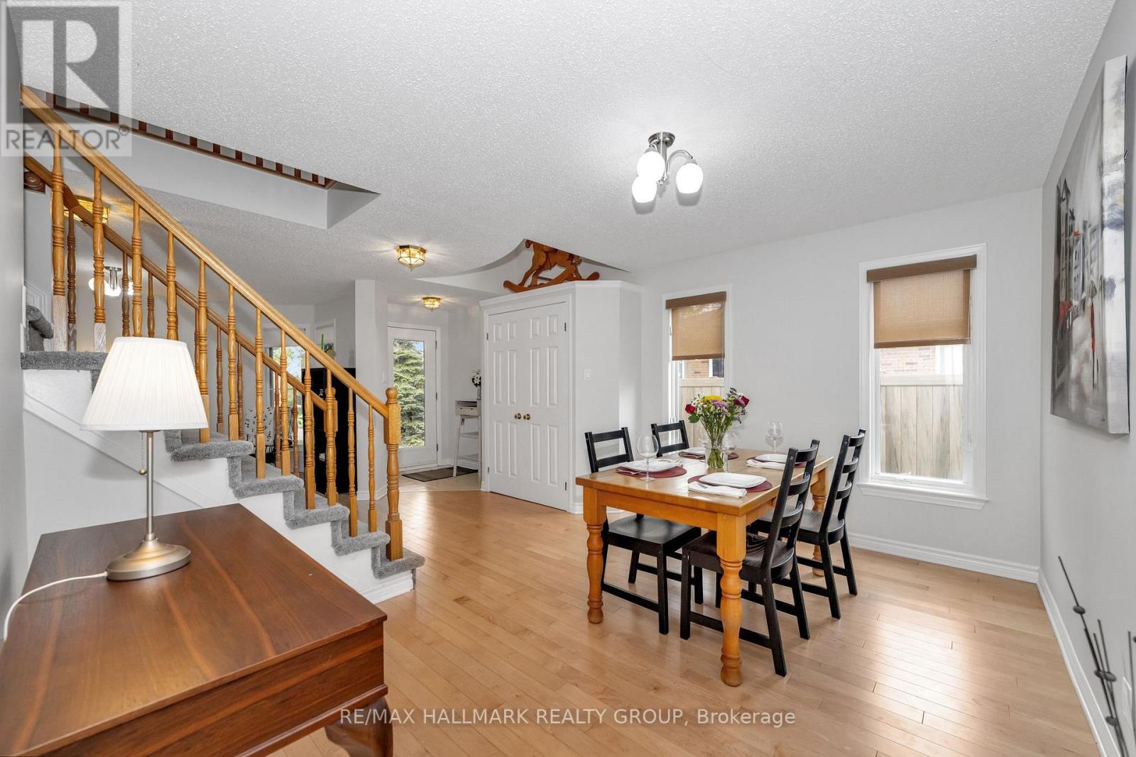 61 Kimberwick Crescent, Ottawa, Ontario  K1V 0W6 - Photo 17 - X12154894