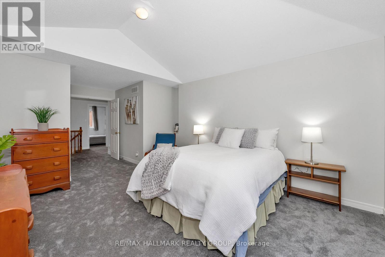 61 Kimberwick Crescent, Ottawa, Ontario  K1V 0W6 - Photo 30 - X12154894