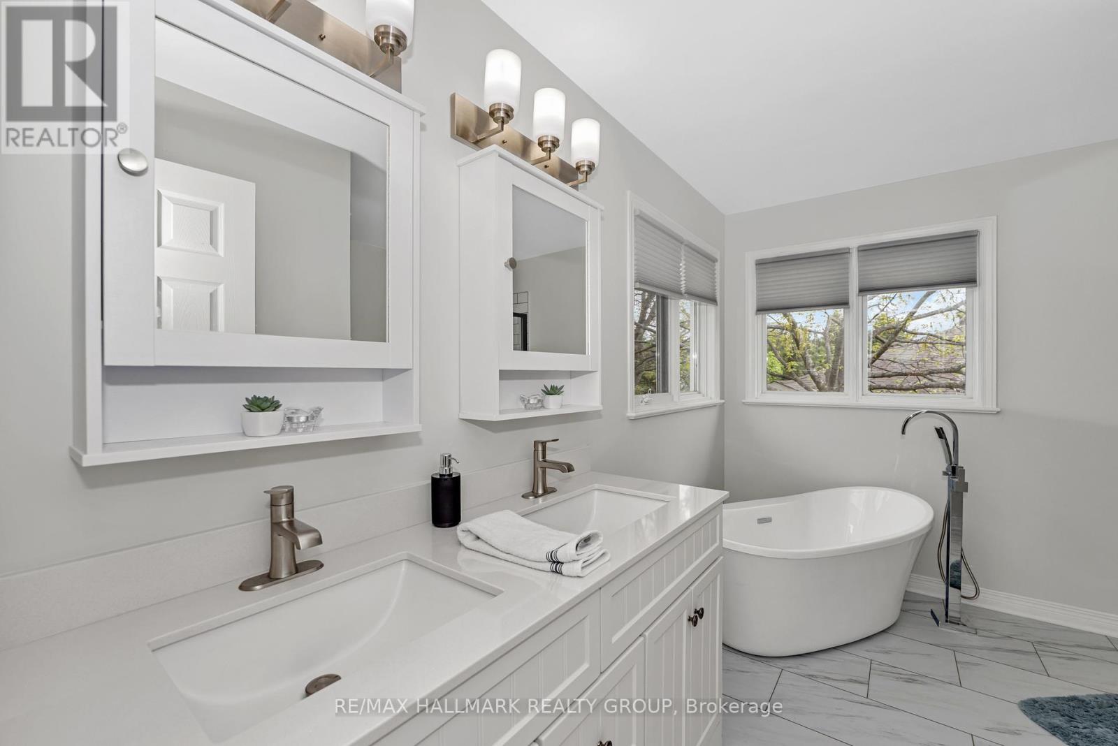 61 Kimberwick Crescent, Ottawa, Ontario  K1V 0W6 - Photo 31 - X12154894