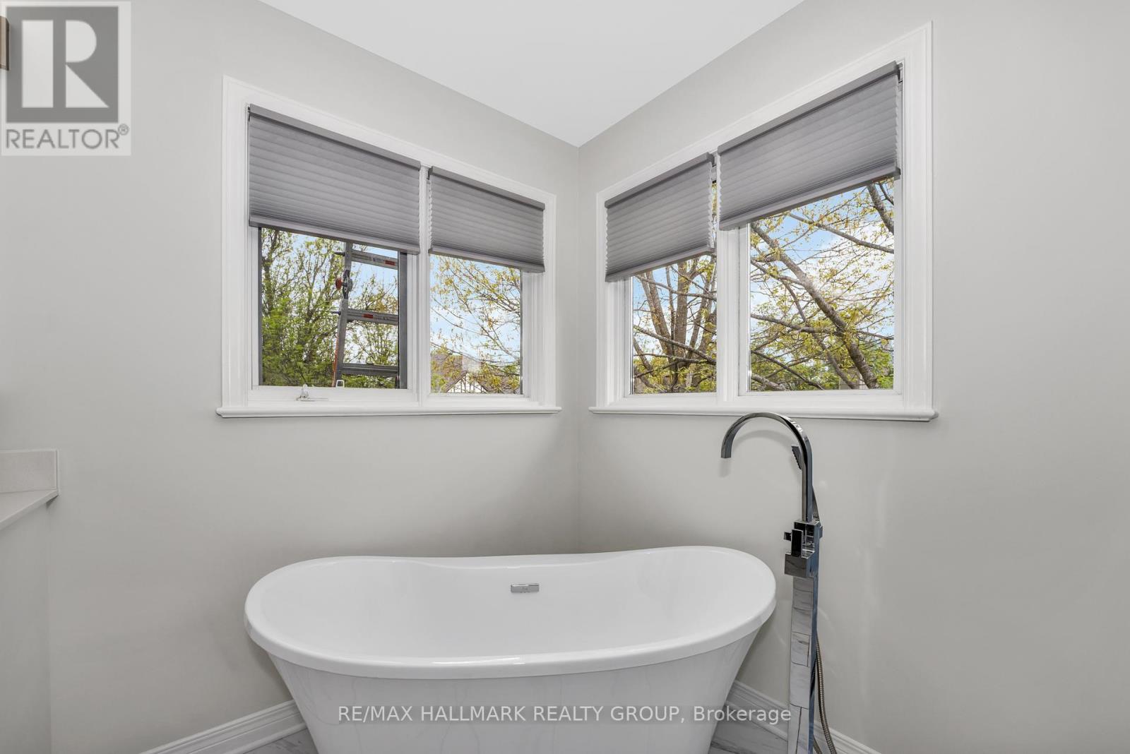 61 Kimberwick Crescent, Ottawa, Ontario  K1V 0W6 - Photo 32 - X12154894