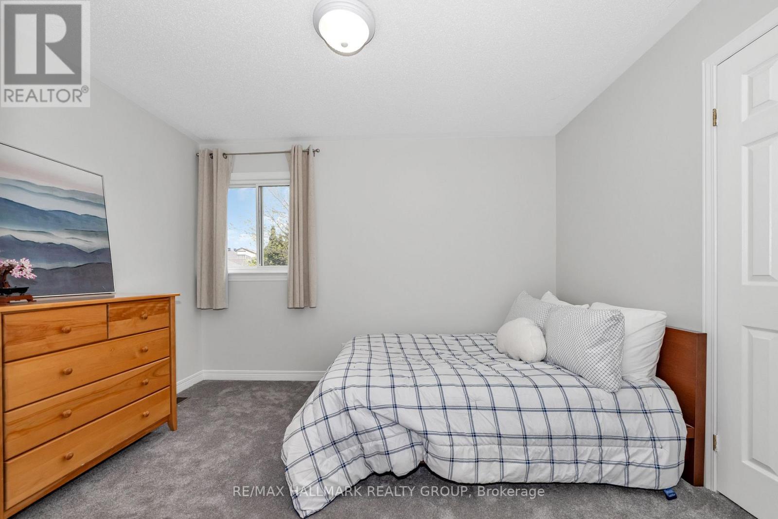 61 Kimberwick Crescent, Ottawa, Ontario  K1V 0W6 - Photo 39 - X12154894