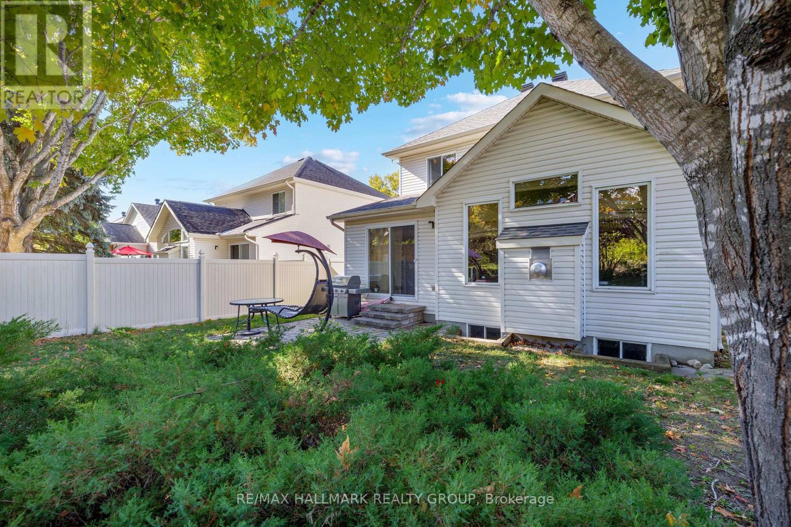 61 Kimberwick Crescent, Ottawa, Ontario  K1V 0W6 - Photo 41 - X12154894
