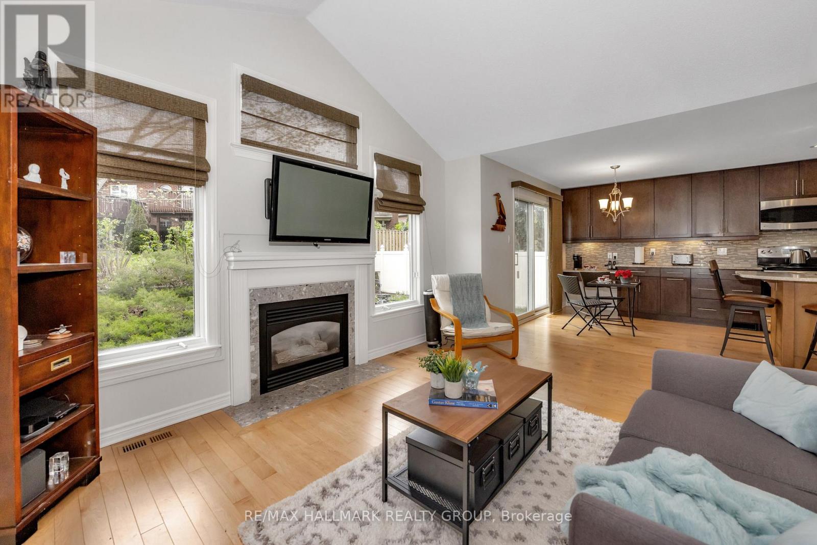 61 Kimberwick Crescent, Ottawa, Ontario  K1V 0W6 - Photo 7 - X12154894