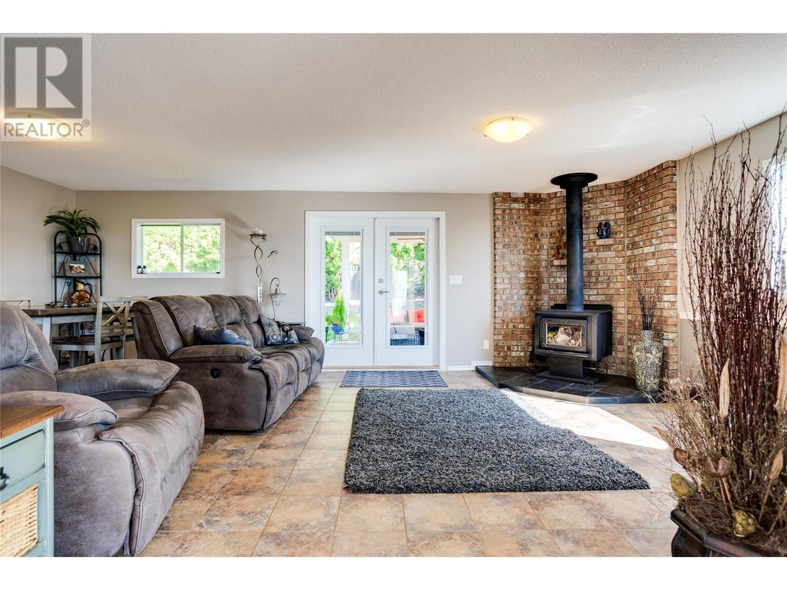 Property at 1175 Toovey Road image 3