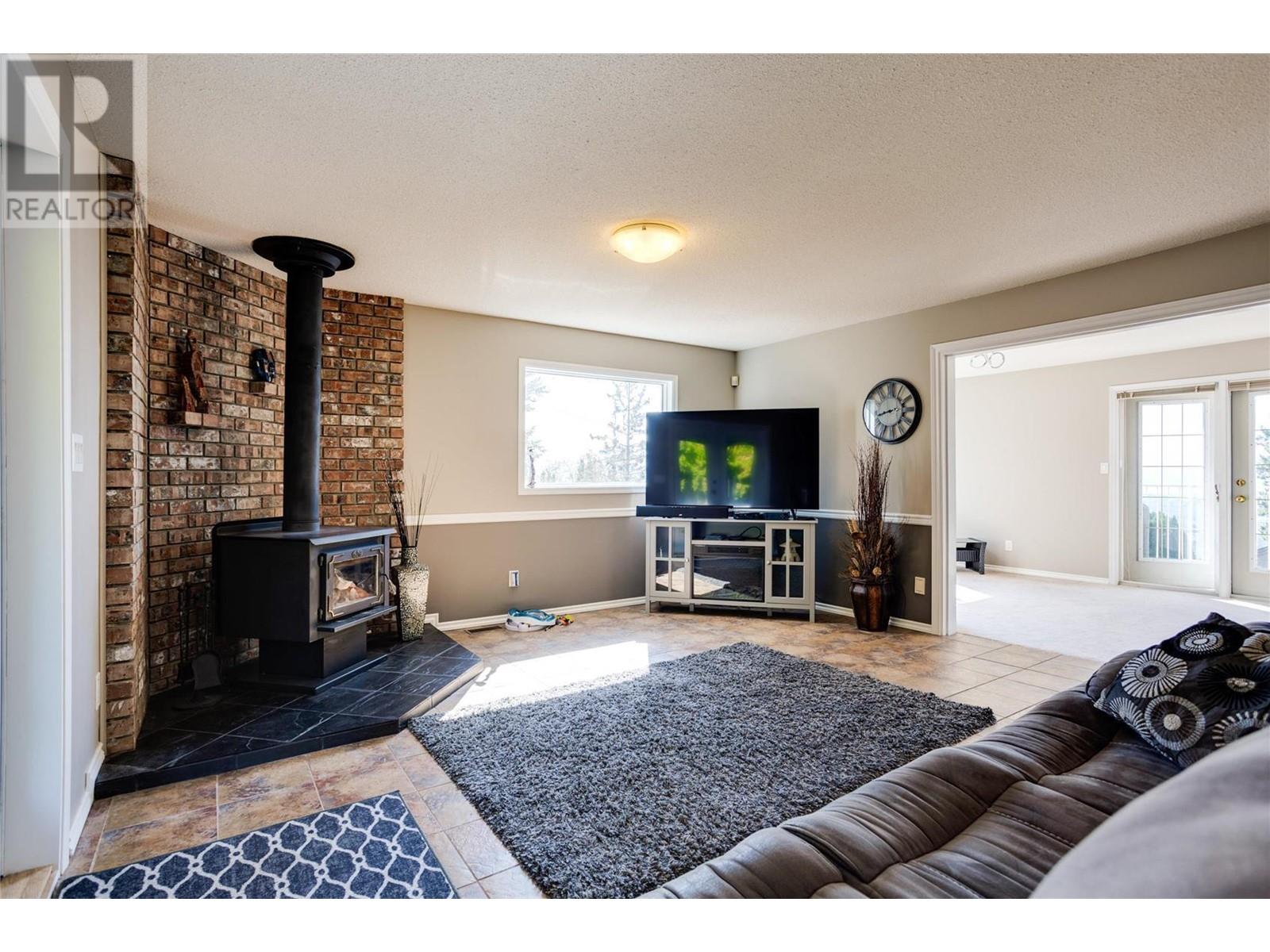 Property at 1175 Toovey Road image 2