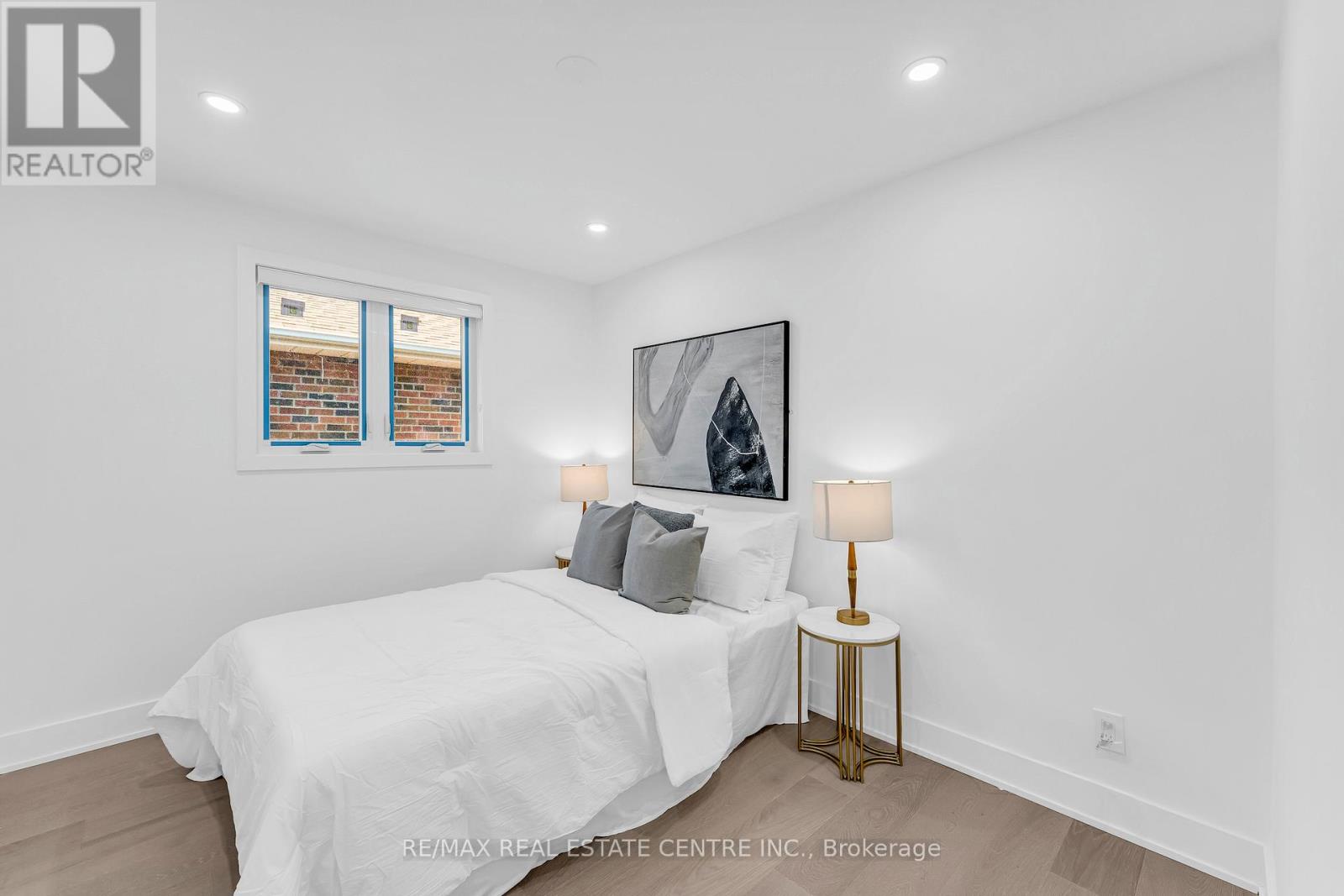 35 Munford Crescent, Toronto, Ontario  M4B 1B9 - Photo 22 - E12103078