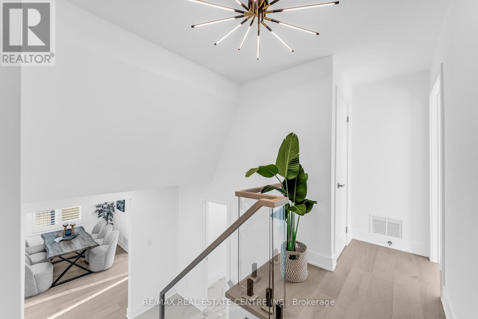 35 Munford Crescent, Toronto, Ontario  M4B 1B9 - Photo 25 - E12103078