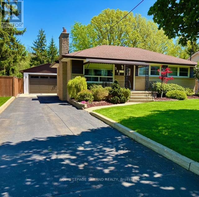 Property at 392 BEACHWOOD AVENUE image 2
