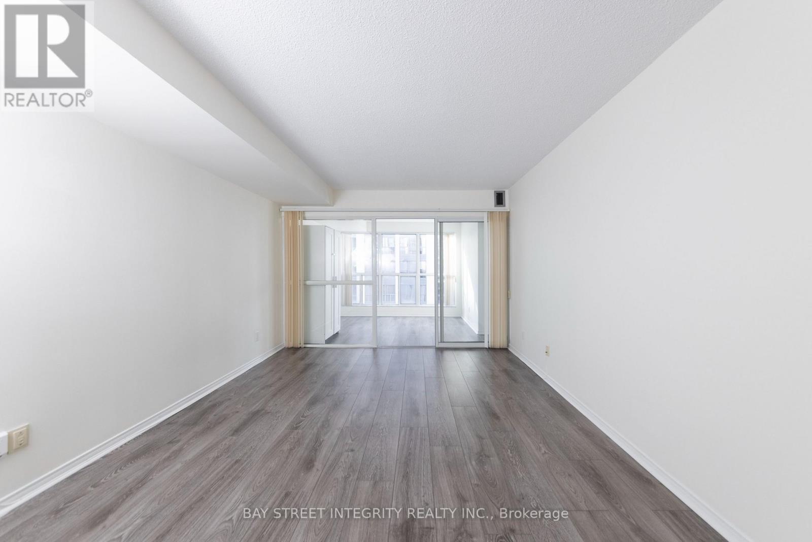 1210 - 28 Hollywood Avenue, Toronto, Ontario  M2N 6S4 - Photo 15 - C12154858