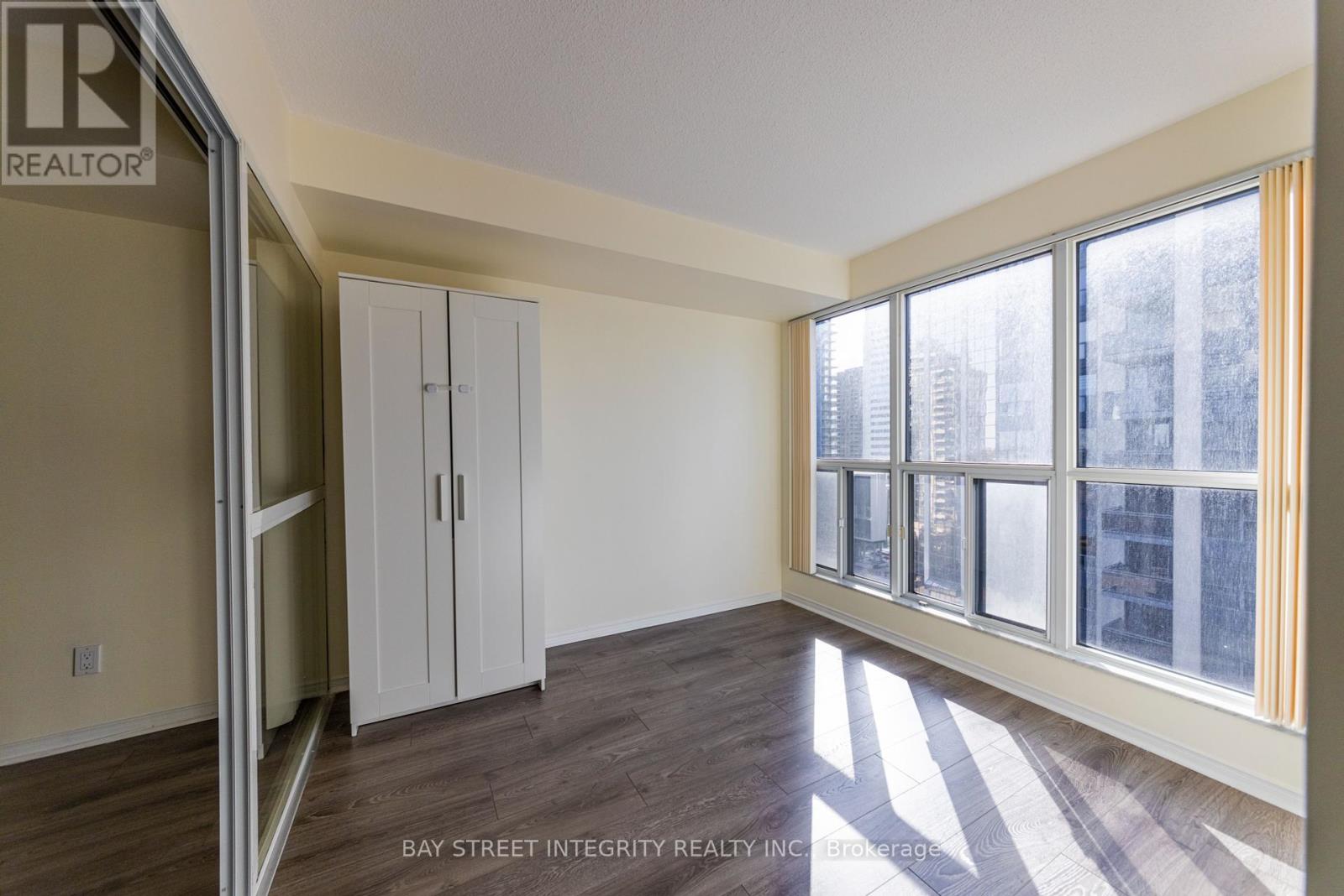 1210 - 28 Hollywood Avenue, Toronto, Ontario  M2N 6S4 - Photo 18 - C12154858