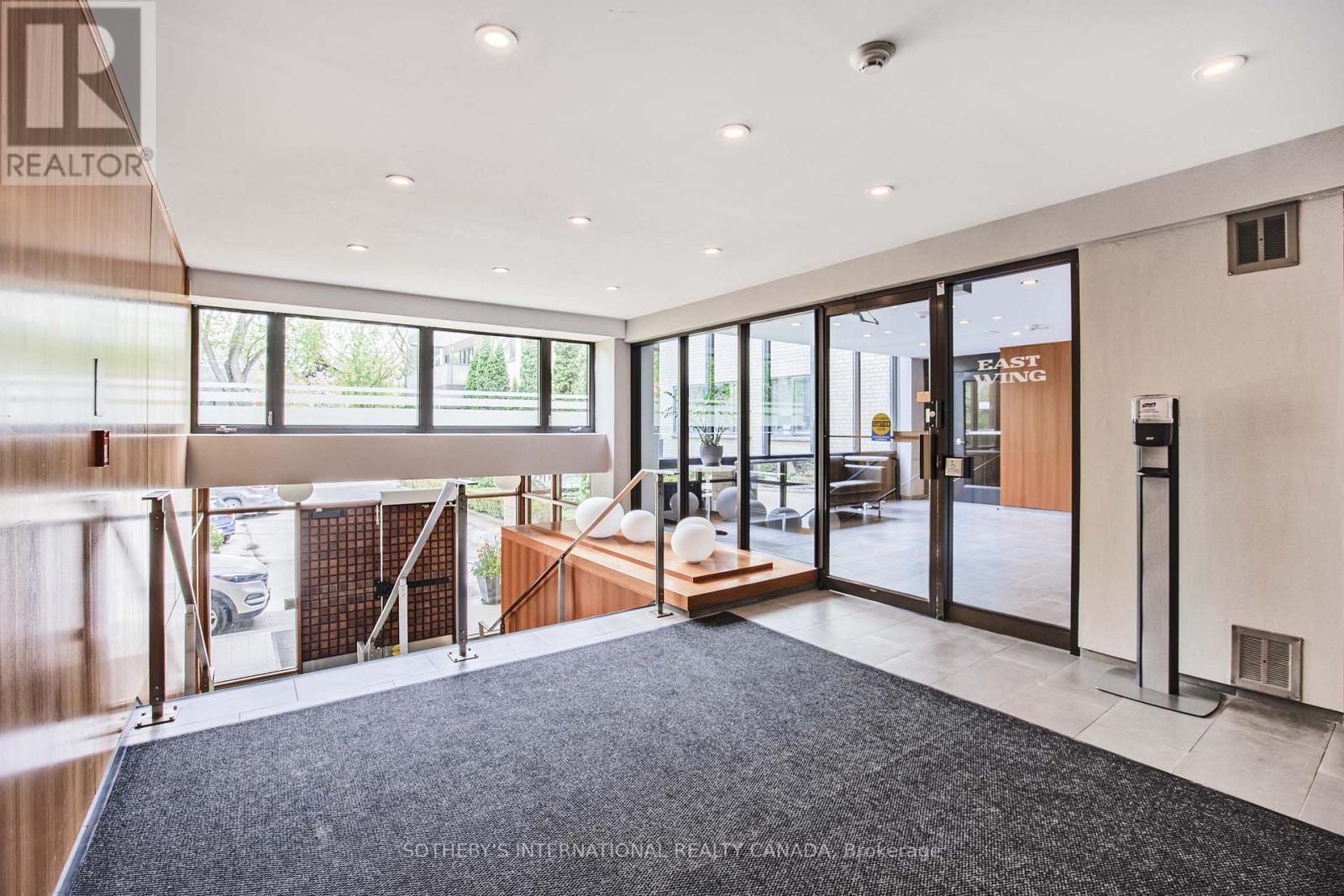 615 - 16 Rosedale Road, Toronto, Ontario  M4W 2P4 - Photo 2 - C12154905