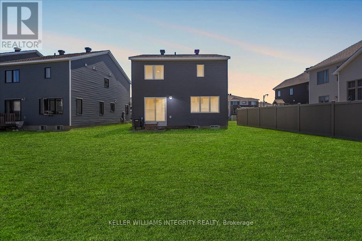 278 Haliburton Heights, Ottawa, Ontario  K2V 0R5 - Photo 31 - X12113804