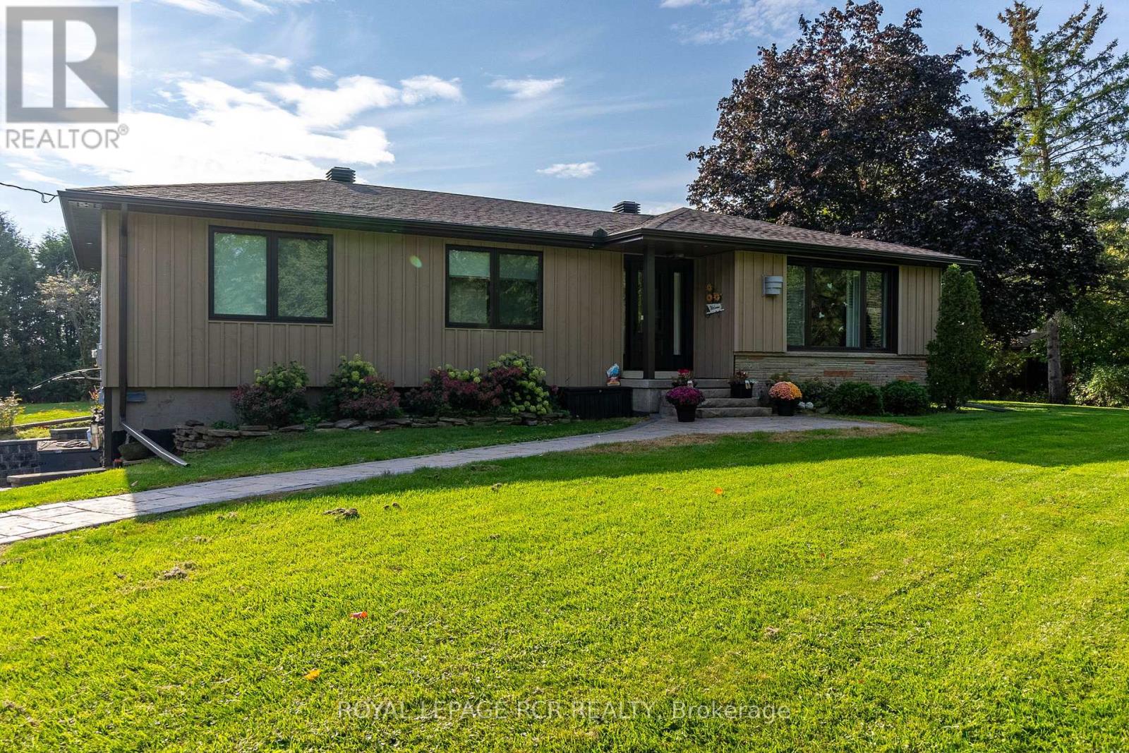 9213 Castlederg Side Road, Caledon, Ontario  L7E 0S8 - Photo 3 - W12081844