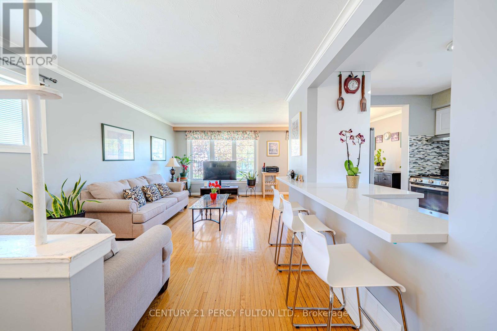 98 Mossbank Drive, Toronto, Ontario  M1G 2C7 - Photo 7 - E12154751