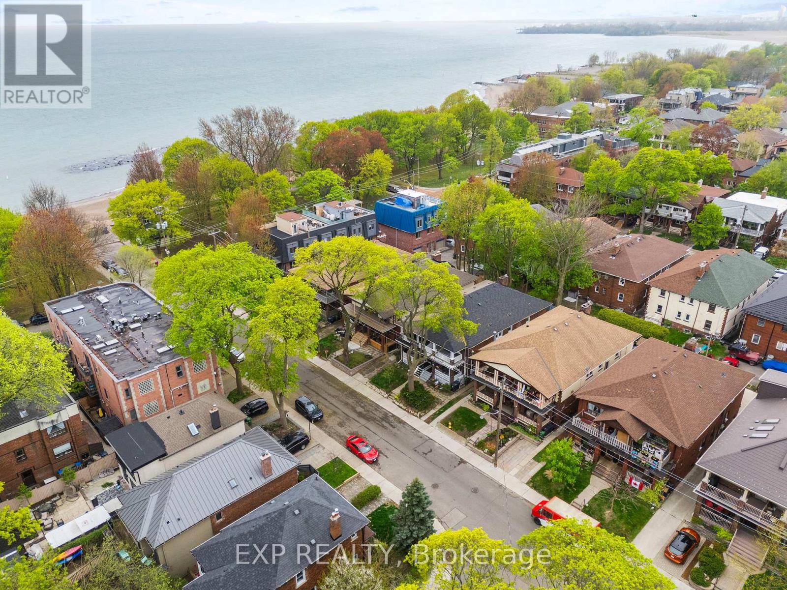 26 Glen Manor Drive, Toronto, Ontario  M4E 2X2 - Photo 3 - E12154784