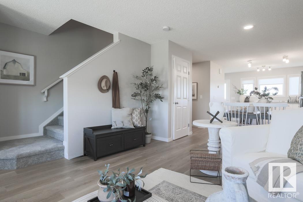 Property at 4584 Warbler LO NW image 3