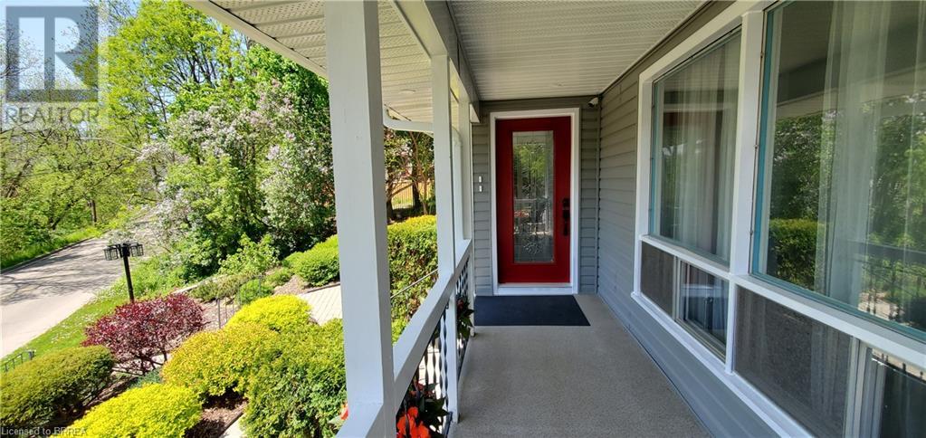 Property at 65 BROADWAY Street W image 2