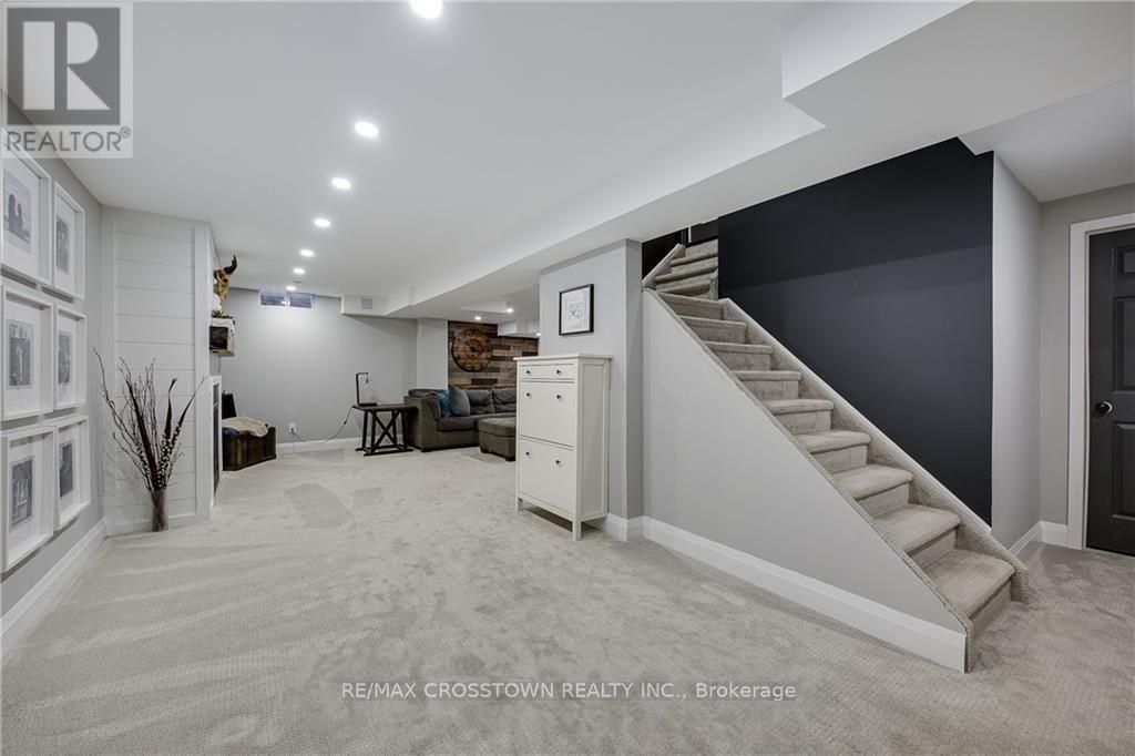 92 Golden Meadow Road, Barrie, Ontario  L4N 7G4 - Photo 34 - S12154896