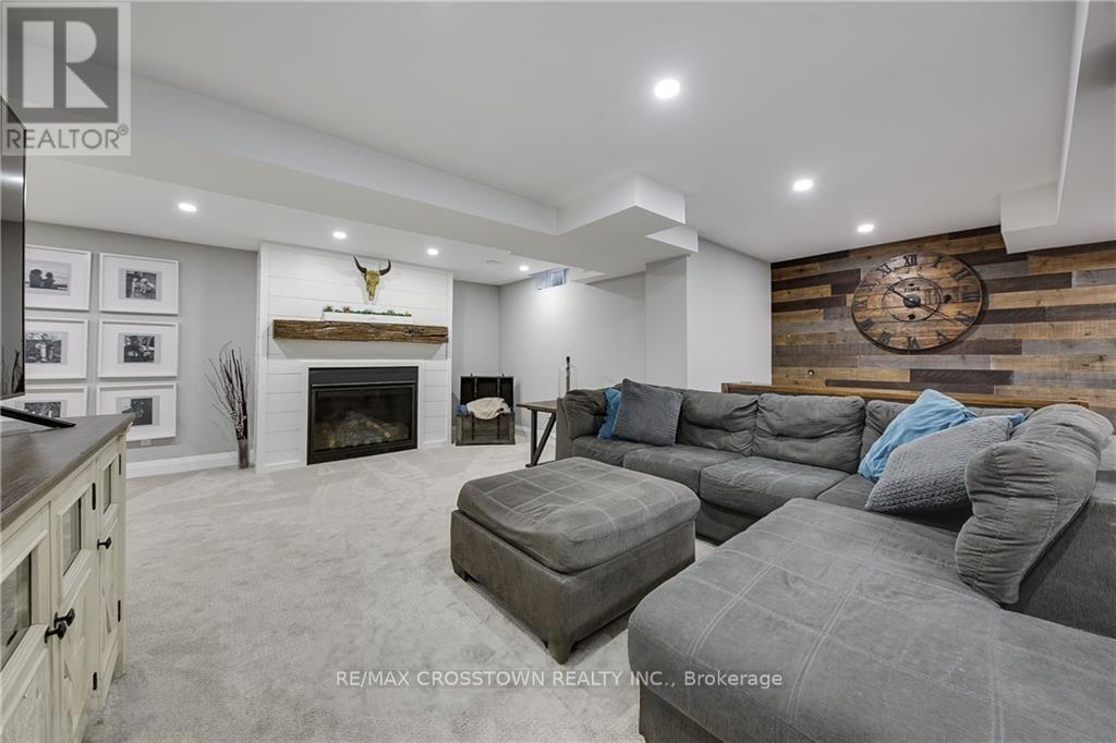 92 Golden Meadow Road, Barrie, Ontario  L4N 7G4 - Photo 36 - S12154896